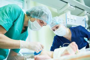 n inhibiteur de MEK, le trametinib, permet d’inverser la cardiomyopathie hypertrophique et l'obstruction valvulaire chez les patients atteints du syndrome associé à une mutation du gène RIT1. Un inhibiteur de MEK, le trametinib, permet d’inverser la cardiomyopathie hypertrophique et l'obstruction valvulaire chez les patients atteints du syndrome associé à une mutation du gène RIT1.