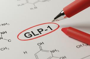 Les médicaments pour la perte de poids, les agonistes du GLP-1, n'augmentent pas le risque de pancréatite ni d'événements cardiaques indésirables chez les patients présentant un taux élevé de triglycérides (Visuel Adobe Stock 1686456001) Les médicaments pour la perte de poids, les agonistes du GLP-1, n'augmentent pas le risque de pancréatite ni d'événements cardiaques indésirables chez les patients présentant un taux élevé de triglycérides (Visuel Adobe Stock 1686456001)