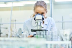 Jusqu'à 60% des patients atteints de SEP décrivent la fatigue comme l’un des symptômes les plus pénibles de la maladie (Visuel Adobe Stock 189015487) Jusqu'à 60% des patients atteints de SEP décrivent la fatigue comme l’un des symptômes les plus pénibles de la maladie (Visuel Adobe Stock 189015487)