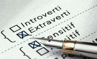 L’influence de l’apparence physique sur la personnalité est très variable L’influence de l’apparence physique sur la personnalité est très variable