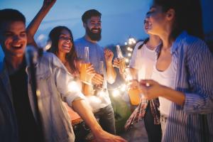 Plus du tiers des nouveaux initiés au LSD expérimentent la substance au cours de l’été.