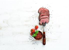 La consommation quotidienne de bœuf à condition de rester dans le cadre d’un régime alimentaire globalement équilibré et varié n’est pas nocive sur le plan cardiométabolique (Visuel Adobe Stock 277651423).