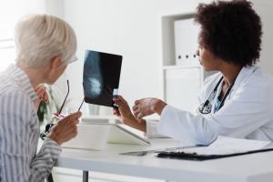 Le score de sévérité du syndrome métabolique (MetS) constitue un bon indicateur de surveillance du risque de cancer du sein, chez les femmes souffrant d"obésité (Visuel Adobe Stock 327066551) Le score de sévérité du syndrome métabolique (MetS) constitue un bon indicateur de surveillance du risque de cancer du sein, chez les femmes souffrant d"obésité (Visuel Adobe Stock 327066551)