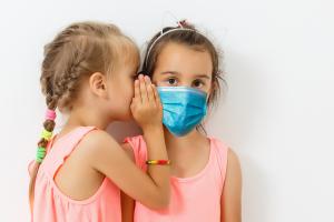 La transmission domestique reste le principal mode de transmission du COVID (Visuel Adobe Stock 334928088) La transmission domestique reste le principal mode de transmission du COVID (Visuel Adobe Stock 334928088)