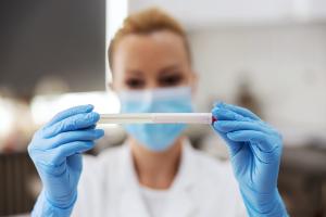 Cette recherche menée par une équipe du Trinity College Dublin ouvre l’opportunité unique de diagnostiquer et de traiter de manière précoce, la polyarthrite rhumatoïde (Visuel Adobe Stock 362696226 Cette recherche menée par une équipe du Trinity College Dublin ouvre l’opportunité unique de diagnostiquer et de traiter de manière précoce, la polyarthrite rhumatoïde (Visuel Adobe Stock 362696226)