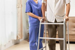 La sarcopénie, cette perte extrême de masse musculaire qui s’accompagne généralement d’une perte de mobilité et d’autonomie, est l’objet de recherches de plus en plus nombreuses (Visuel Adobe Stock 534875432) La sarcopénie, cette perte extrême de masse musculaire qui s’accompagne généralement d’une perte de mobilité et d’autonomie, est l’objet de recherches de plus en plus nombreuses (Visuel Adobe Stock 534875432)