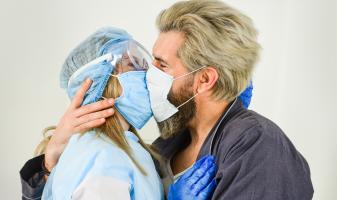 Il semble peu probable que COVID-19 puisse se propager dans le sperme