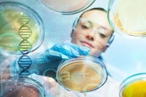 En France, on estime que jusqu’à 30% des personnes âgées de 75 ans et plus souffrent d’arthrose du genou et/ou de la hanche. 