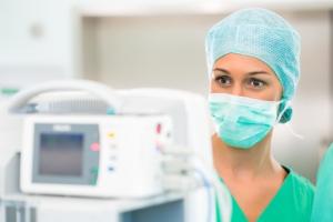 Un minimum de 7.500 pas par jour est recommandé car il permet de réduire de manière significative, le risque de complications postopératoires (Visuel Fotolia 60752062) Un minimum de 7.500 pas par jour est recommandé car il permet de réduire de manière significative, le risque de complications postopératoires (Visuel Fotolia 60752062)