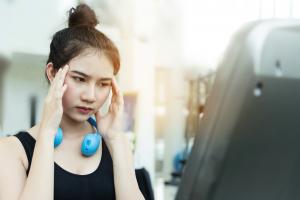 En cas de migraines, quelle est la conduite à tenir ? Fuir l'exercice par peur de la crise ou persévérer ? En cas de migraines, quelle est la conduite à tenir ? Fuir l'exercice par peur de la crise ou persévérer ?