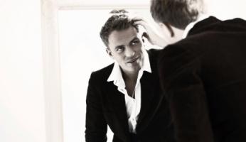 Les sujets narcissiques pourraient être moins vulnérables aux psychopathologies Les sujets narcissiques pourraient être moins vulnérables aux psychopathologies