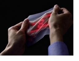 Ce nouveau dispositif de « peau électronique » repousse encore les limites de miniaturisation, de confort et d'accessibilité des données Ce nouveau dispositif de « peau électronique » repousse encore les limites de miniaturisation, de confort et d'accessibilité des données