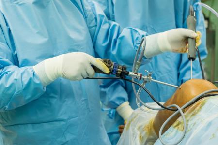 Ces travaux témoignent des progrès accomplis dans les ligaments artificiels pour la reconstruction du ligament croisé antérieur (LCA) (Visuel Adobe Stock 118027912)