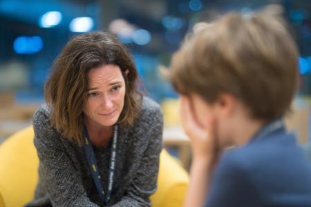 C’est un lien marqué entre le stress infantile et les maladies chroniques à l'âge adulte que documente cette étude (Visuel Adobe Stock 1495285260)