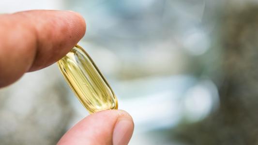 Un apport alimentaire régulier en acides gras n-6 (ou omega-6) peut être bénéfique pour le contrôle de l'hypertension chez les personnes en bonne santé, mais, en revanche, peut augmenter le risque d'hypertension chez les patients diabétiques.