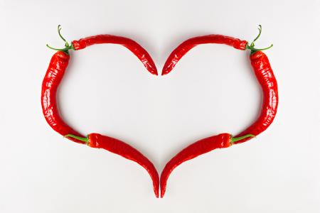 Une consommation régulière de piment, grâce à des effets cardiovasculaires positifs pourrait permettre de vivre plus longtemps (Visuel Adobe Stock 313560184). 