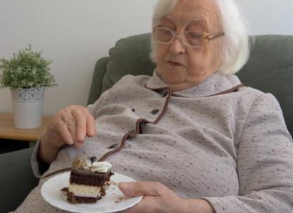Les personnes âgées qui vivent seules ont un risque accru de diabète (Visuel Adobe Stock 316830788)