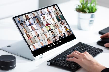 Avec la pandémie, les mesures de distanciation et le télétravail, les réunions virtuelles ont explosé, avec des centaines de millions de personnes qui utilisent chaque jour, les différentes applications de visioconférence (Visuel Adobe Stock 340095251)