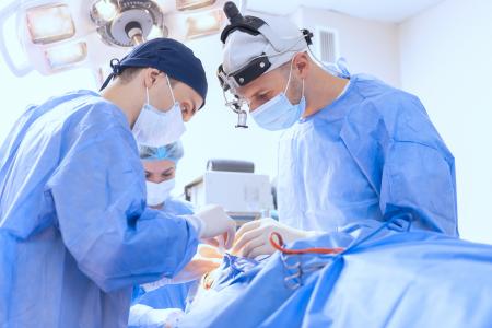 L'étude soutient les techniques chirurgicales actuelles pour la prise en charge du trichiasis (Visuel Adobe Stock 708374997)