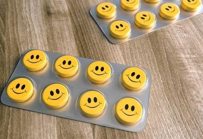 Le trouble bipolaire appelé plus simplement « dépression maniaque » se caractérise par des épisodes de sautes de l’humeur, qui varier aux deux extrêmes, entrecoupées parfois d’épisodes de dépression. Il est difficile de trouver un traitement efficace 