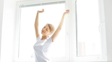 Le respect de l’horloge biologique et du cycle jour-nuit peut avoir une conséquence bénéfique sur l’humeur. 