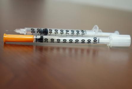 Au cours de ces 20 dernières années, on a vu arriver un nombre croissant d'applications thérapeutiques basées sur la toxine botulique de type A, connu sous le nom de Botox, en particulier dans le traitement des migraines, de certains troubles urinaires, de la transpiration excessive et de certains problèmes cardiaques.