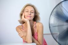 C’est un nouveau médicament contre la ménopause indiqué pour traiter les bouffées de chaleur et les sueurs nocturnes qui vient d’être approuvé (Visuel Adobe Stock 268895550)