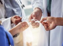 Les infirmières peuvent assurer en toute sécurité de nombreuses missions traditionnellement assurées par des médecins, sans différence notable en termes sécurité, de mortalité, d'incidents thérapeutiques ou de satisfaction et de résultats patients (Visuel Adobe Stock 608134555) Les infirmières peuvent assurer en toute sécurité de nombreuses missions traditionnellement assurées par des médecins, sans différence notable en termes sécurité, de mortalité, d'incidents thérapeutiques ou de satisfaction et de résultats patients (Visuel Adobe Stock 608134555)